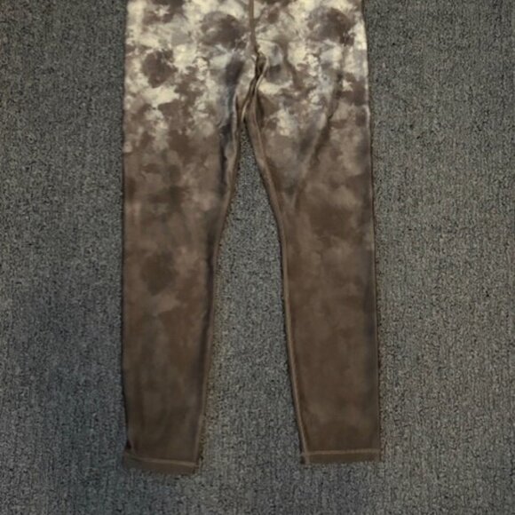 Athleta Elation 7/8 tight - Picture 2 of 5